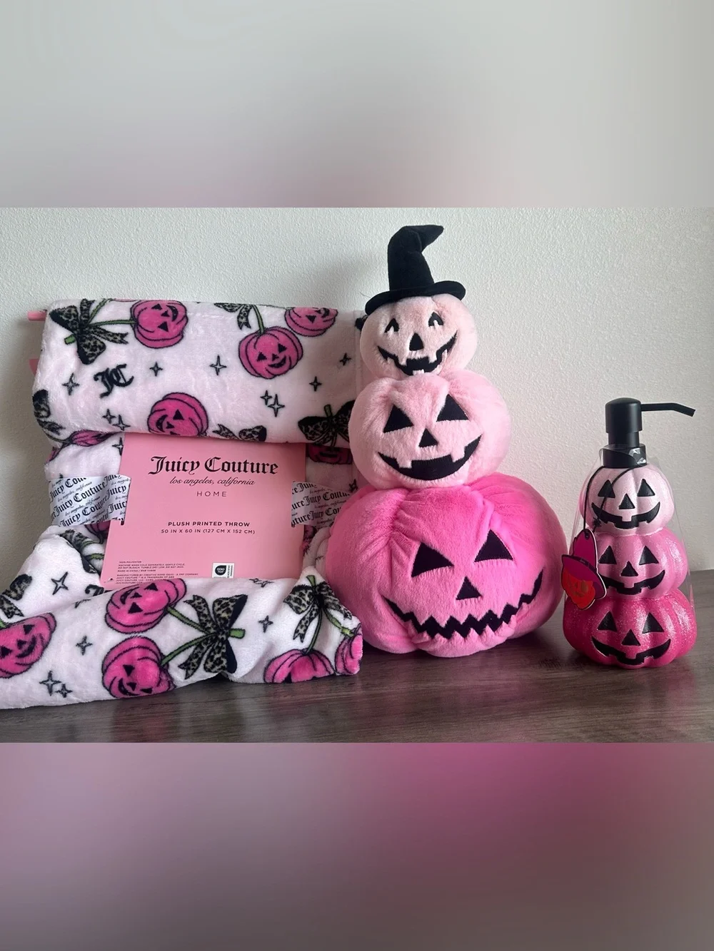 Juicy Couture Blanket soap pump Pink Plush Pumpkin Accessories Set 3 pieces new